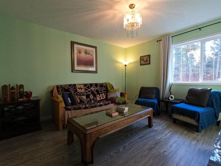 Countryroad Cozy 2Bedrooms Suite2 Nanaïmo Extérieur photo