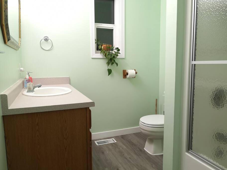 Countryroad Cozy 2Bedrooms Suite2 Nanaïmo Extérieur photo